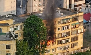 대통령 집무실 인근 노후 아파트서 불…10명 병원 이송