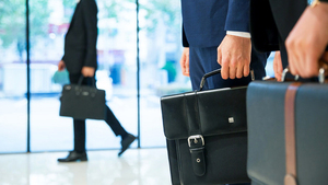 정년 65세 단계적 연장 민주 제안에… 勞도 使도 웃지 못했다