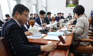 대통령실 특활비 칼질했던 민주…與 되자 