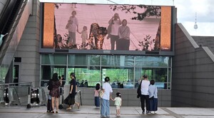 박물관, '디지털 韓' vs '아날로그 日'…당신의 취향은?