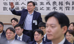 “재판부 증인채택 때문에 집단 퇴정”… 檢 ‘李 감찰지시’에 또다시 부글부글