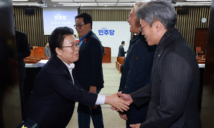 “나는 친명” 돌아서는 與 최고위 주자들… 셈법은 제각각