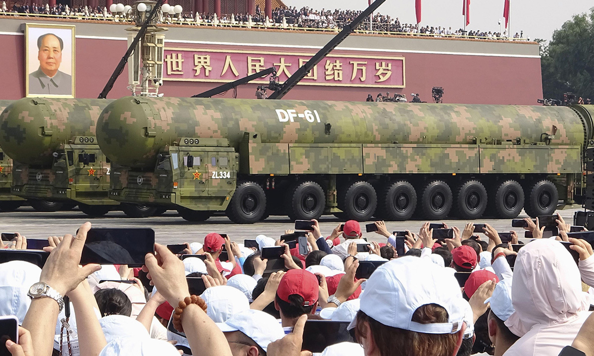 지난 2025년 9월 3일 중국 전승절 열병식에 모습 드러낸 대륙간탄도미사일(ICBM) '둥펑-61'. 연합뉴스