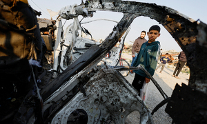 쉬지 않는 이스라엘의 공습… 가자·서안 최소 16명 사망