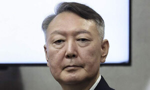 ‘국민 알권리’라며 尹 공개 소환 밝힌 특검, 하루 만에 철회