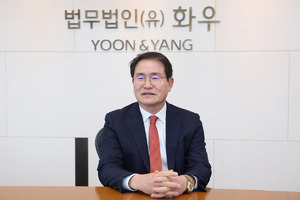 화우 이명수 대표변호사 “산업스파이법, 피해기업의 형사절차 참여도 보장” [산업스파이법, 왜 필요한가]